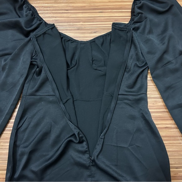 Black Long Sleeve Mini Dress - Picture 7 of 8